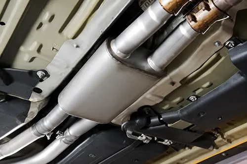 Exhaust Drone Appears Only at One Highway Speed: Resonance, Hanger Preload, or Cabin Seal Leak?