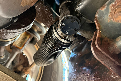 Ford F-150 (2015–2020): Steering Rack Leak Diagnosis—Inner Tie Rod Boots and Seal Replacement