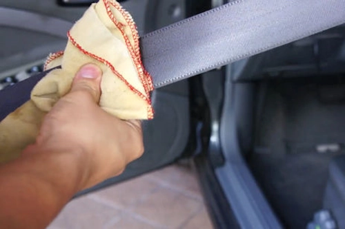 The Guide to Deep Cleaning Your Seat Belts: Safety Meets Aesthetics