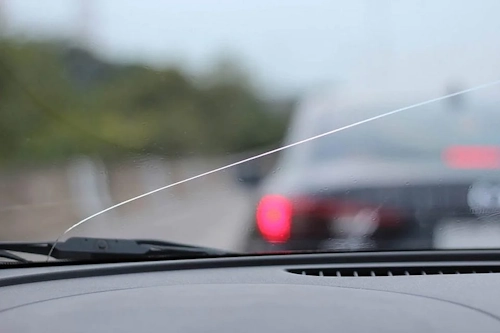 The Ultimate Guide to Windshield Crack Repair: Methods, Safety, and DIY Tips