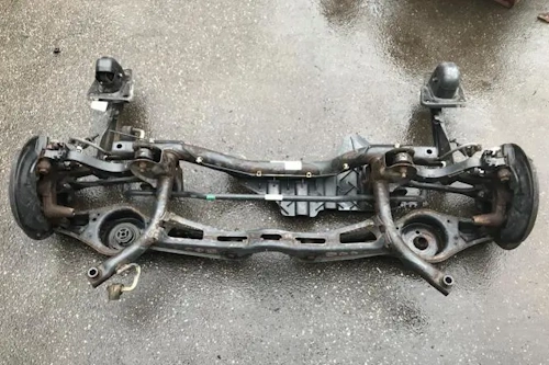 Volkswagen Gol (GL) 2009 [Europe]: Rear Axle Beam with Attachment Parts Repair Guide