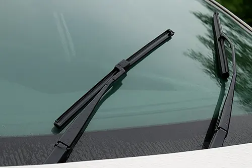 Windshield Wiper Chatter: Glass Contamination vs Blade Angle (DIY Fixes That Actually Work)