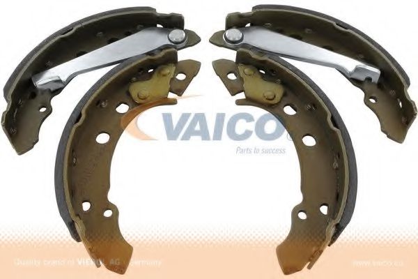V10-0452 VAICO Brake Shoe Set