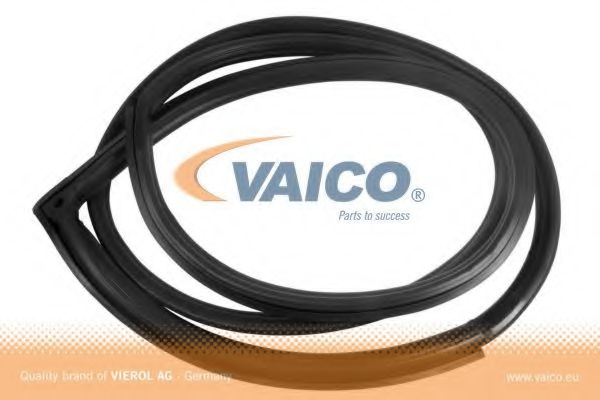 V30-1569 VAICO Door Seal