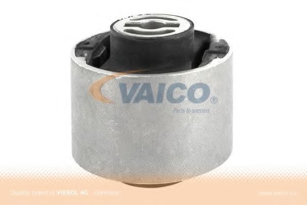 V40-0576 VAICO Wheel Suspension Control Arm-/Trailing Arm Bush
