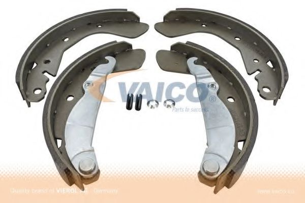 V40-8110 VAICO Brake Shoe Set