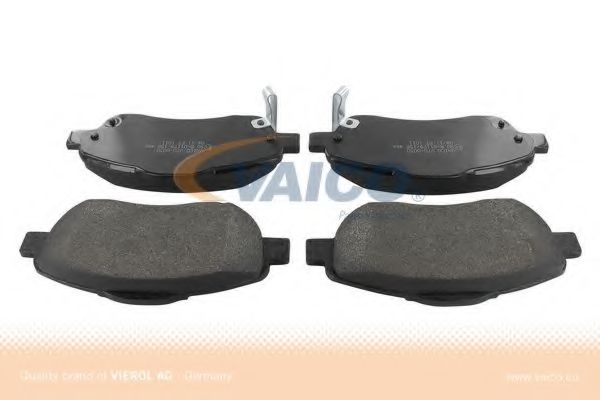 V70-0030 VAICO Brake Pad Set, disc brake