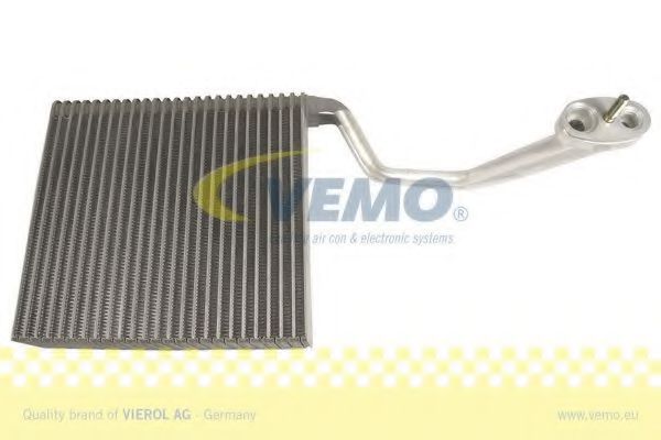 V10-65-0004 VEMO Air Conditioning Evaporator, air conditioning