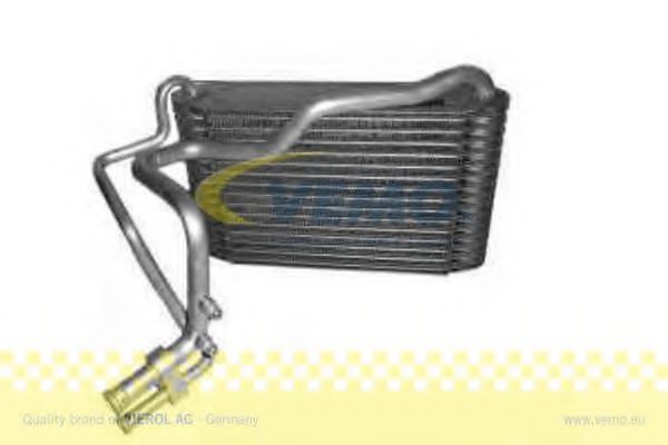 V10-65-0010 VEMO Air Conditioning Evaporator, air conditioning