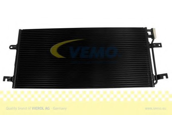 V15-62-1008 VEMO Condenser, air conditioning