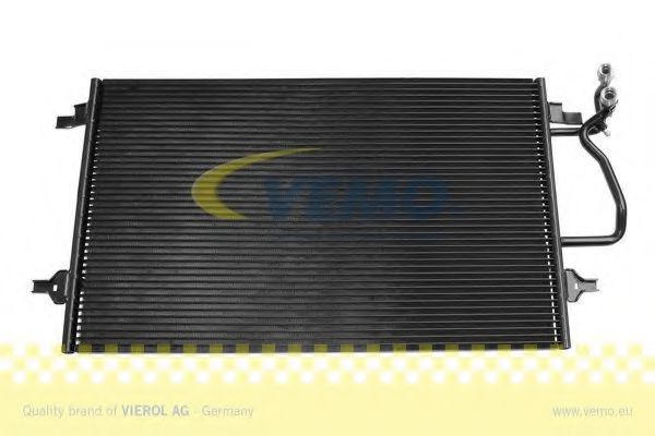 V15-62-1015 VEMO Condenser, air conditioning