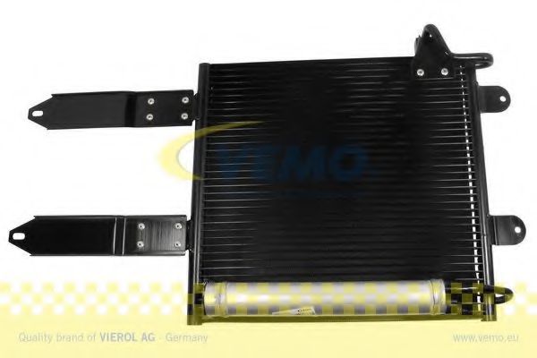 V15-62-1033 VEMO Condenser, air conditioning