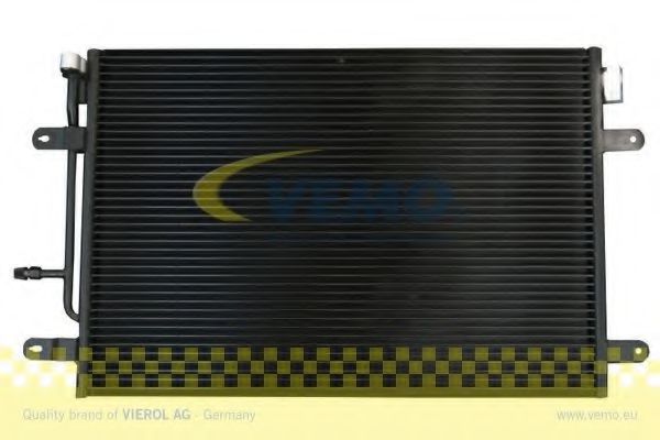 V15-62-1035 VEMO Condenser, air conditioning