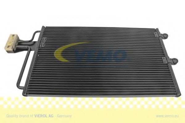 V22-62-0004 VEMO Air Conditioning Condenser, air conditioning