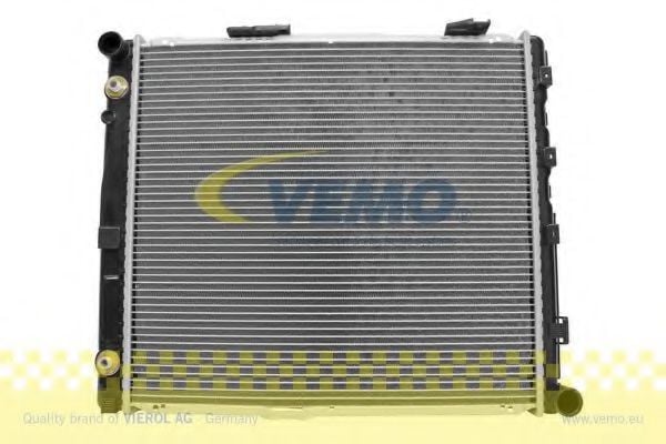 V30-60-1307 VEMO Cooling System Radiator, engine cooling