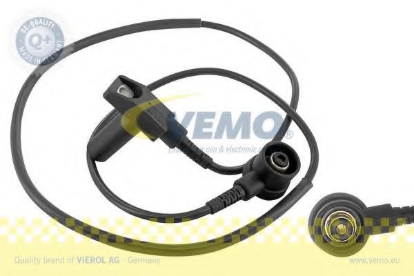 V30-72-0108 VEMO Sensor, crankshaft pulse