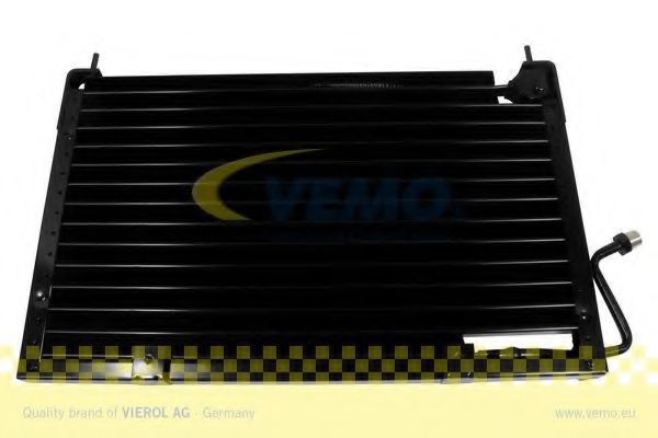V32-62-0011 VEMO Condenser, air conditioning
