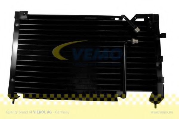 V32-62-0017 VEMO Condenser, air conditioning