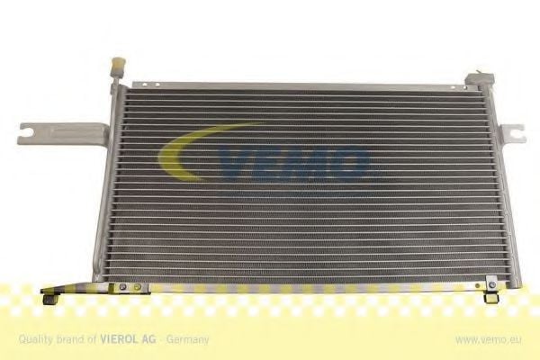 V38-62-0004 VEMO Condenser, air conditioning