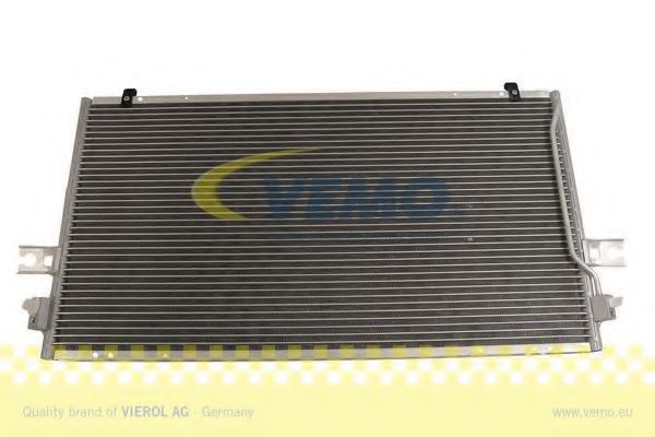 V38-62-0012 VEMO Condenser, air conditioning