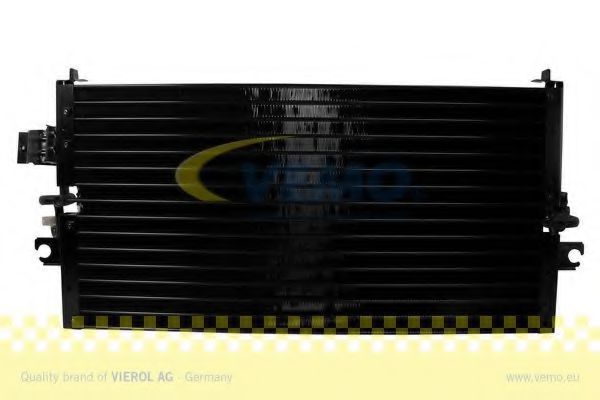V38-62-0019 VEMO Condenser, air conditioning