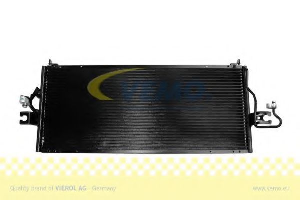 V38-62-0022 VEMO Condenser, air conditioning