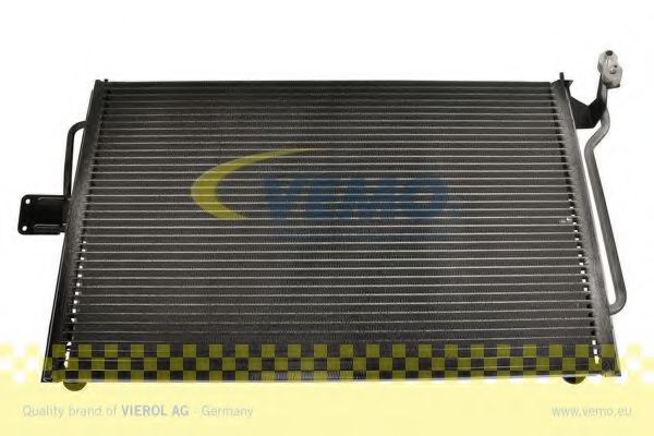 V40-62-0001 VEMO Air Conditioning Condenser, air conditioning