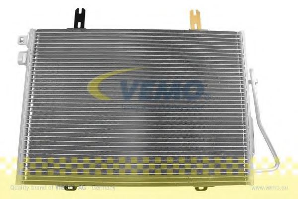 V46-62-0007 VEMO Air Conditioning Condenser, air conditioning