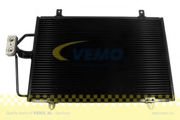 V46-62-0009 VEMO Condenser, air conditioning