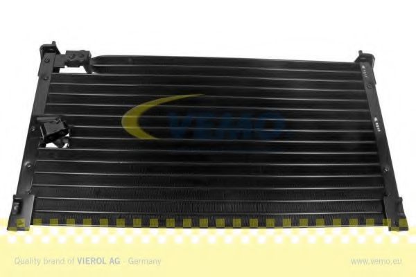 V49-62-0002 VEMO Condenser, air conditioning