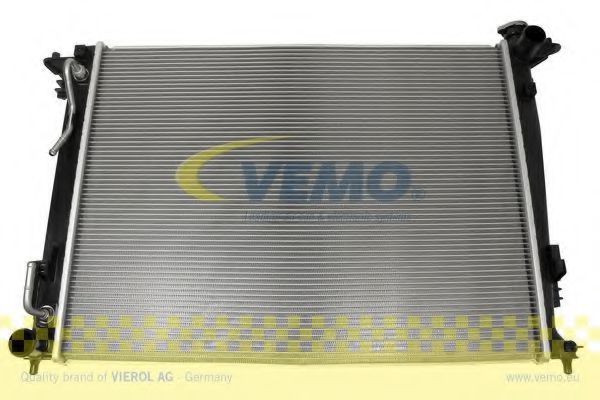 V52-60-1001 VEMO Cooling System Radiator, engine cooling