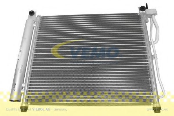 V53-62-0004 VEMO Condenser, air conditioning
