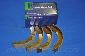 PLA-006 PARTS-MALL Brake System Brake Shoe Set