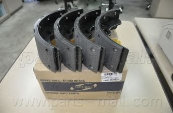 PLA-019 PARTS-MALL Brake System Brake Shoe Set